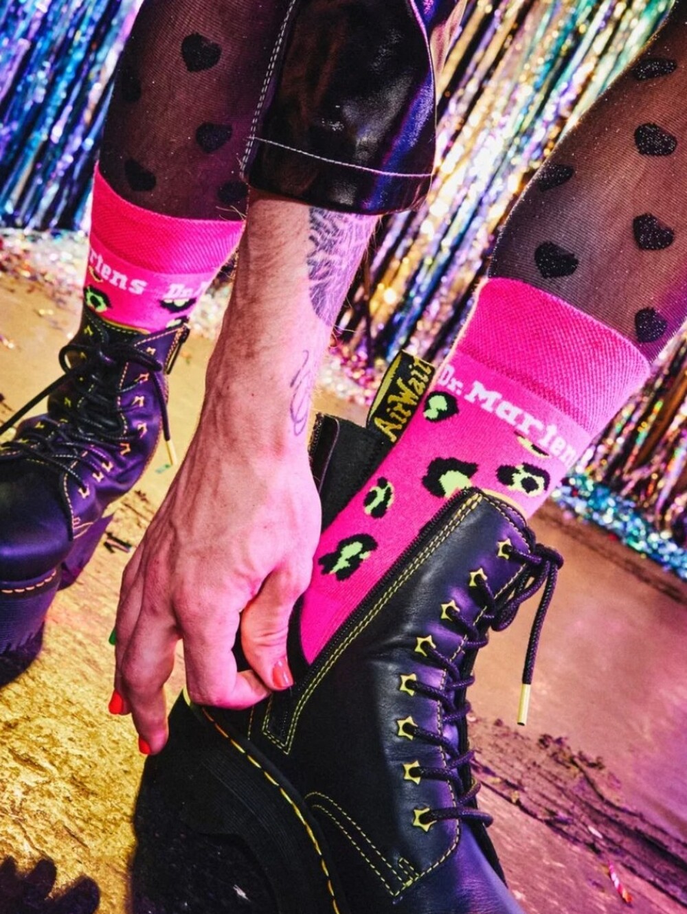 Dr. Martens Leopard Logo Socks, Unisex S/M, Hot Pink